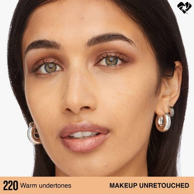 Maybelline Super Stay 30HR Wear Lumi-Matte Liquid Foundation 220 1 fl oz - Imperfect Container
